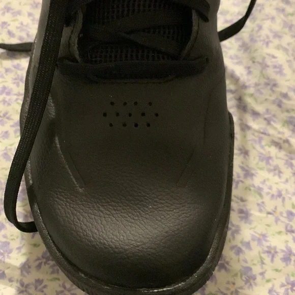 New without tag Adidas 3 green stripes size 5 men’s tennis shoes - Picture 3 of 8